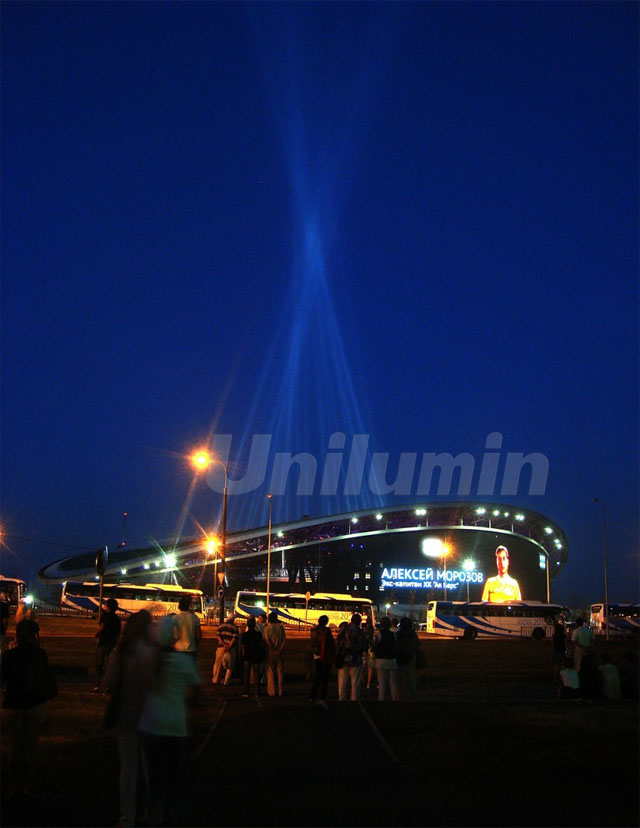 開幕式當天,主體育館外墻LED顯示屏及觀眾